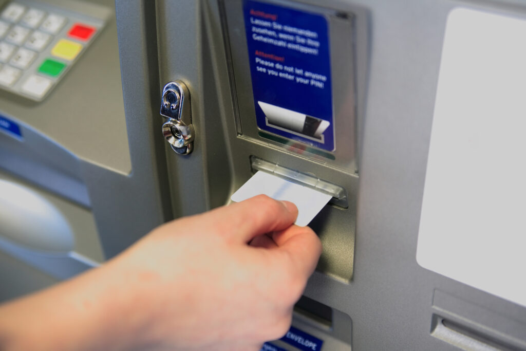 ATM and how to avoid paying bank fees while traveling