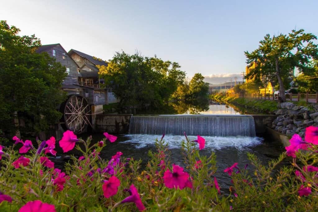 Pigeon Forge for the First-Time Visitor: What to Know Before You Go