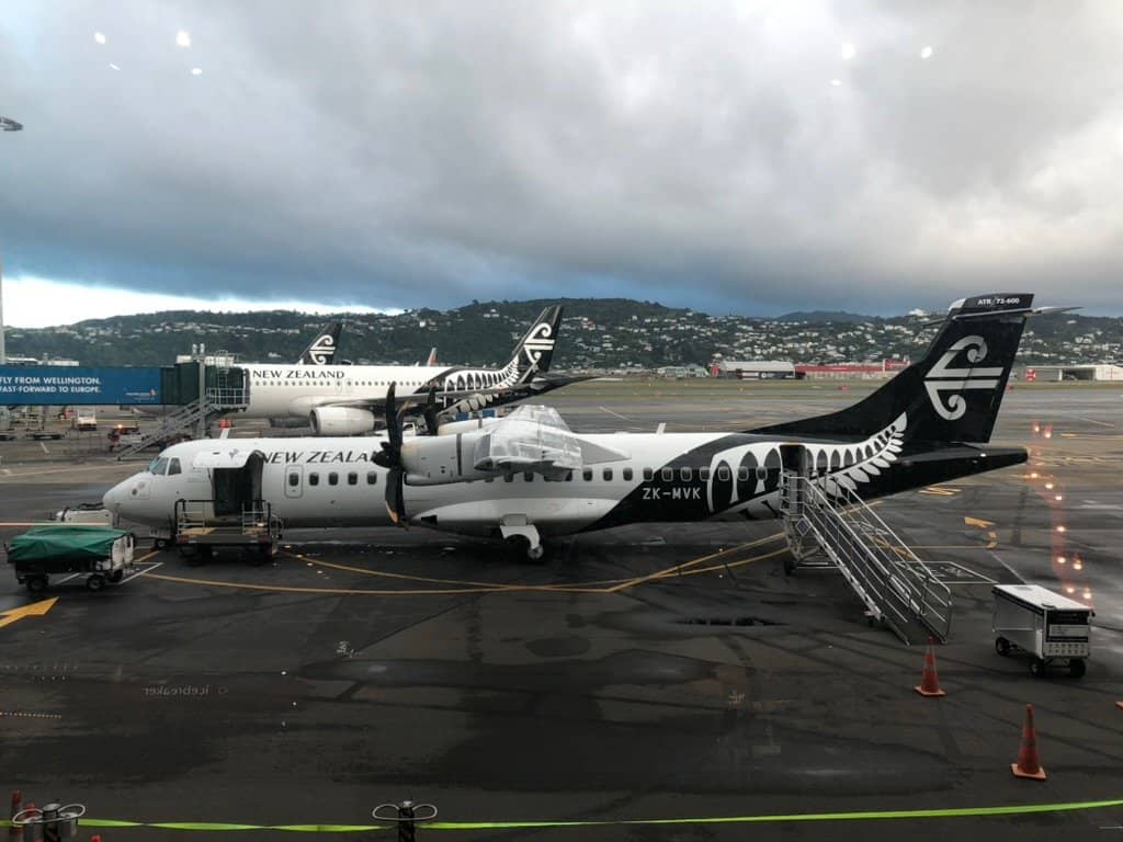 New Zealand air flight from the north island to the south island