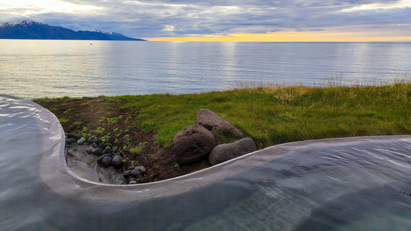 A geothermal wellness pool looking out over the North Atlantic in Iceland